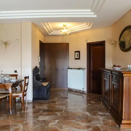 Con Terrazzo A Capodimonte By Wonderful Italy Apartment Naples