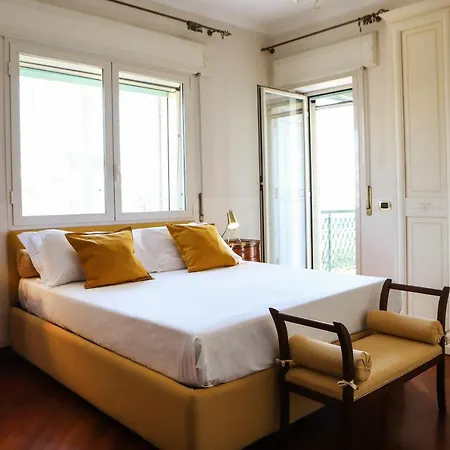 Apartment Con Terrazzo A Capodimonte By Wonderful Italy