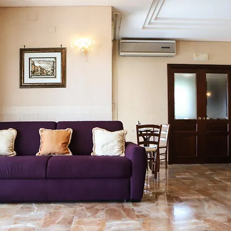 Апартаменты Con Terrazzo A Capodimonte By Wonderful Italy *